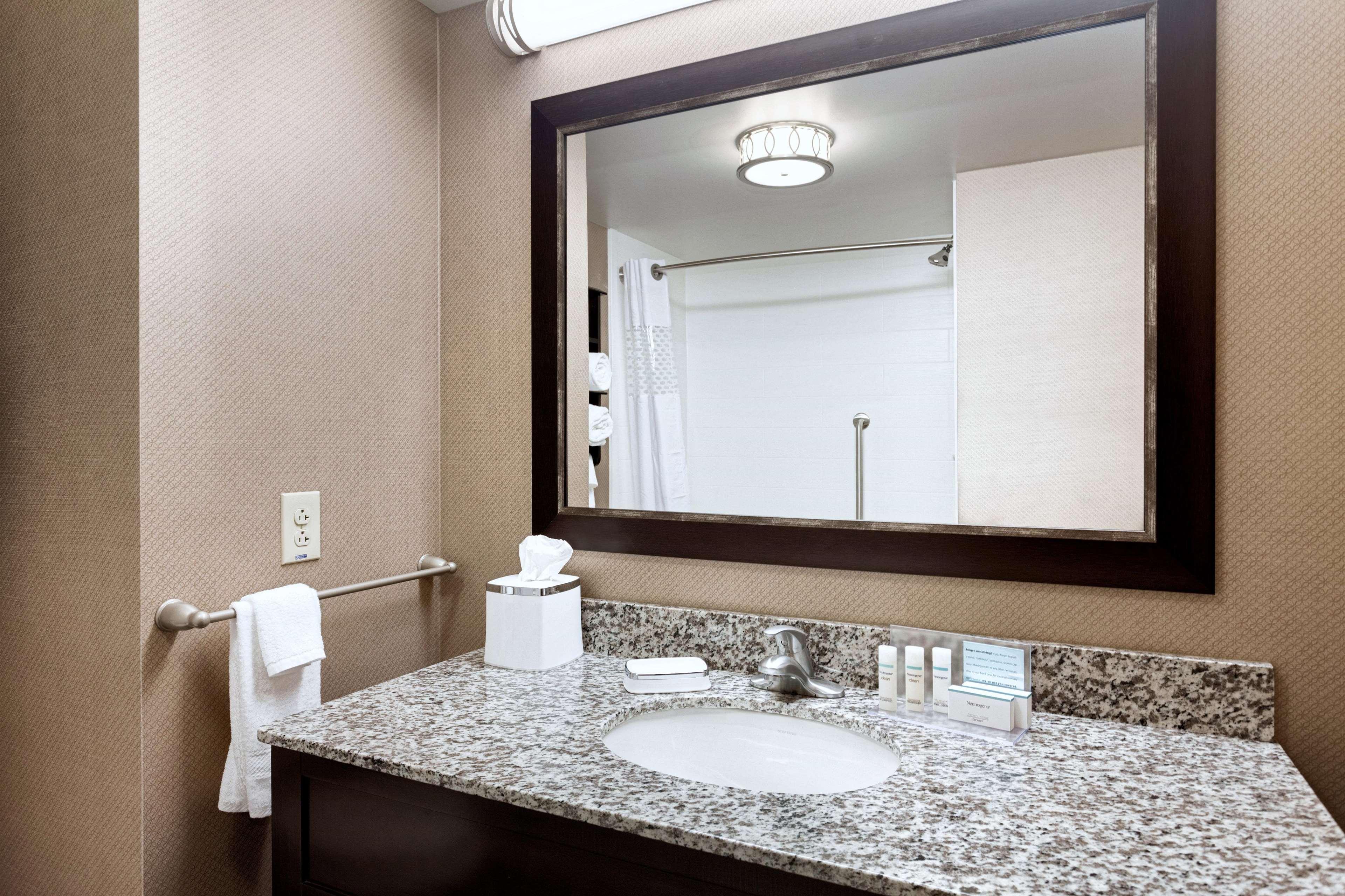 Hampton Inn Lewiston-Auburn Exteriör bild